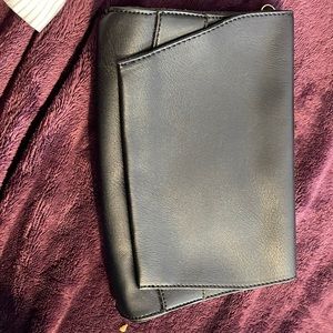 NWOT black cute clutch!
